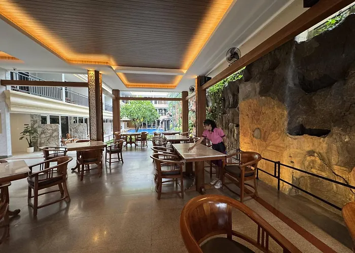 Garden Hotel 3*