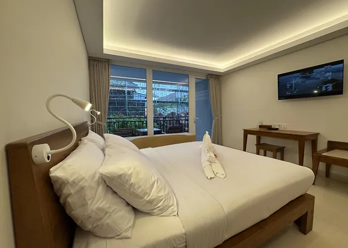 Garden Hotel 3*