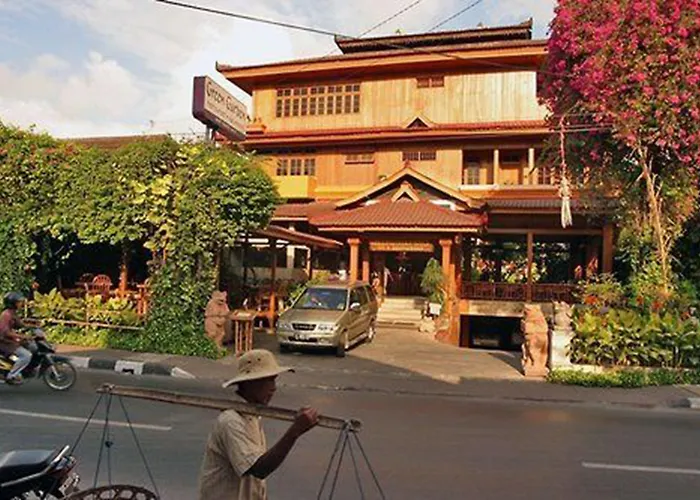 Garden Hotel