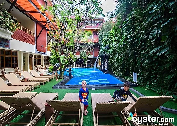 Garden Hotel 3*
