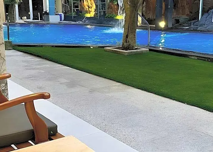 Garden Hotel